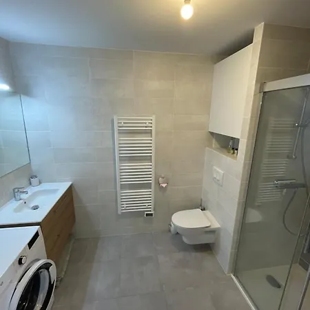 아파트 Appartement T2 Avec Parking *