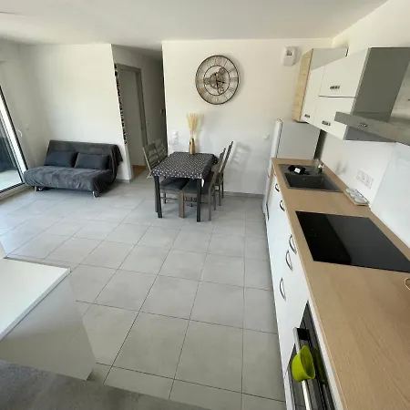 Appartement T2 Avec Parking 아파트 또농-레-방